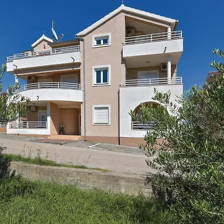 Apartment Cozy In With House Sea View