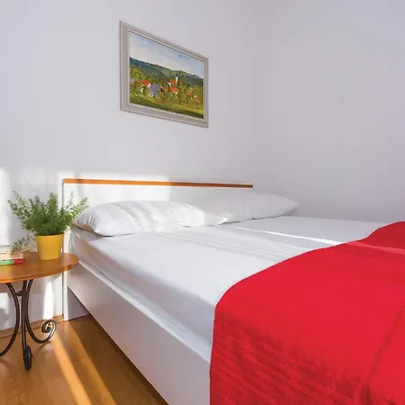 Two-bedroom In Appartement *