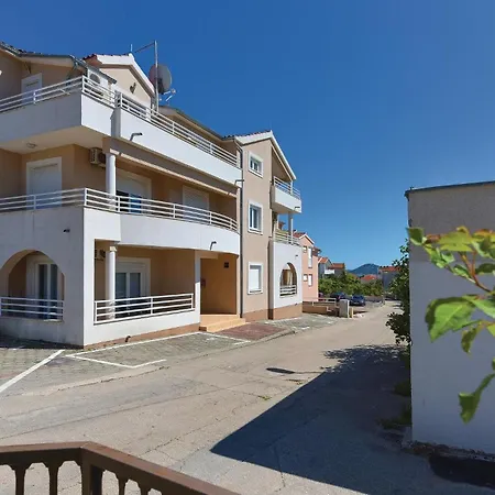 Apartment Cozy In With House Sea View Vodice
