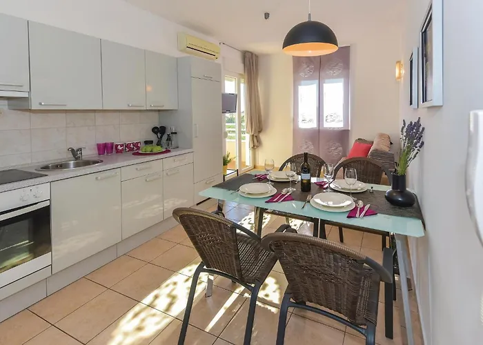 Two-bedroom In Apartamento Vodice